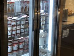 面包甜点陈列柜-哈根达斯(济南万象城店)