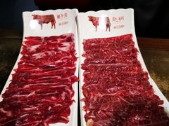 -左庭右院鲜牛肉火锅(金山万达店)