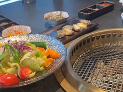 -铭牛烧肉·和牛海鲜自助(高新月牙湖店)