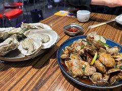 -蚝堡海鲜·威海菜·海肠捞饭·烧烤·亚洲吃蚝公司(幸福门店)