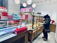 面包甜点陈列柜-美俪家族(巴黎都市店)