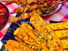 -肥小宝·金牌油焖大虾(襄阳龙虾地标店)