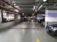 -百联又一城停车场