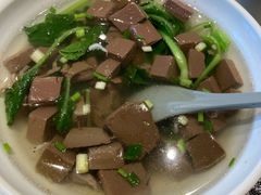 馋口鸭血汤-馋三尺蟹粉小笼(人民广场店)