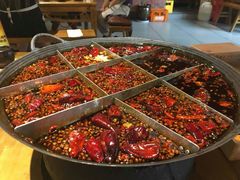 -白乐天毛肚火锅馆(解放碑店)
