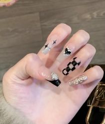 -丫丫NAIL日式自助美甲美睫沙龙