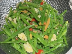 -赶海部落海鲜城(海阳路店)