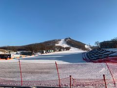 -庙香山滑雪场