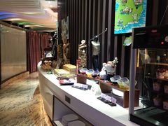 -亚洲国际大酒店·云顶阁旋转自助餐厅