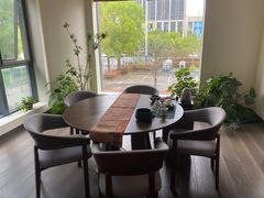 -华致酒行(沈砖公路店)
