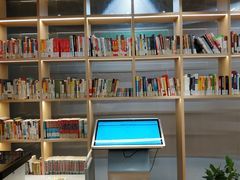 -漕河泾街道图书馆(漕河泾社区文化活动中心店)