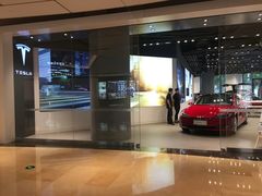 -TESLA 特斯拉(上海太古汇体验店)