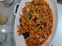 -辛香味烧鱼馆·非遗技艺·排骨红烧肉(光谷医药园店)