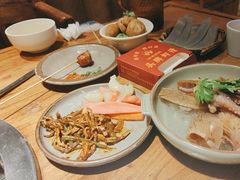 -城墙拐拐火锅(三峡广场黑金冠店)