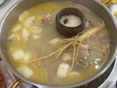 -朴小妹人参鸡汤火锅(长白山万达店)