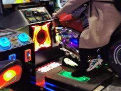 -世代星球·保龄球·镭战真人CS·团建(杨浦店)