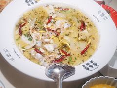 -渔语鱼酸菜鱼新川菜(来福士店)