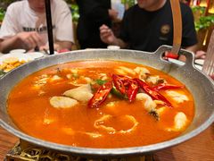 思茅酸汤鱼-老滇山寨•云南特色菜•地方菜•民族风情歌舞表演(金碧店)