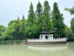 -汇龙潭