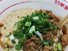 头牌豌杂米粉-叶伟胡辣壳面(两路口店)