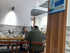 -黄阿姨锅贴大王(万航渡路店)