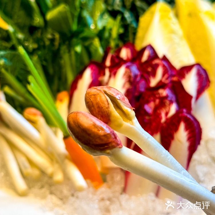 高级小区金茂府旁边的黑牛先生！太高级了！一进店