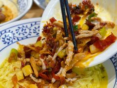 -李与白包子铺(桐梓林店)