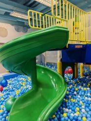 -莫莉幻想儿童乐园(三河燕郊永旺店)