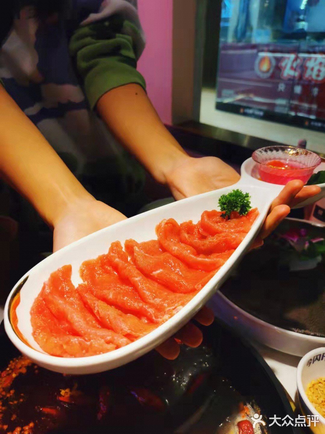 成都探店｜💓一家装修成歌舞厅的火锅店