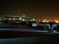 -大众空港宾馆·停车场