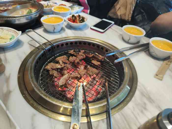 火炉火炭火烤肉(望京凯德mall店)-"在商场的五层,烤五花肉是最爱!