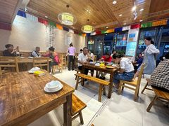 -乡土特色.冷锅鱼.牦牛肉汤锅