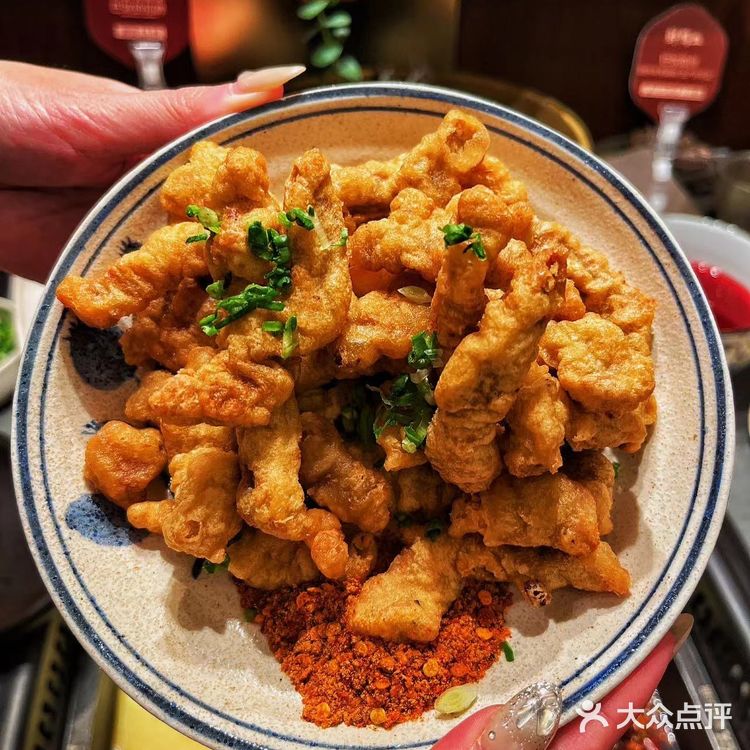 终于吃到了心心念念的巴奴毛肚火锅，不愧是福田火锅人气王🔥