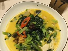 -八府香鸭·啫啫煲(华山路店)