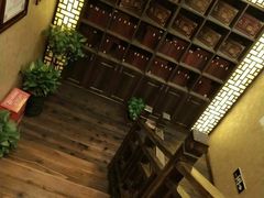 -莱仪堂艾灸经络养生馆(武威东路店)