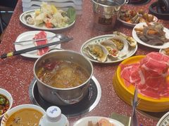 -四囍码头海鲜烧烤自助火锅(外滩南京东路悦荟广场店)