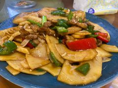 南昆鲜竹笋边花肉-老客家美食• 竹筒饭• 河鲜(龙门永汉店)