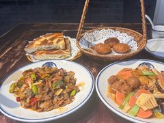 -蓝田九大碗民俗食府(蓝田店)