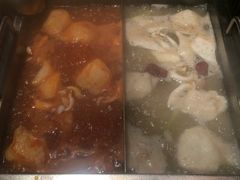 -老牌坊云南鱼豆花火锅(嵩山店)