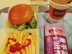 -麦当劳(海岸城店)