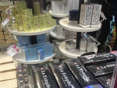 -万宁(新城市广场店)