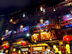 -猫的天空之城概念书店(杭州南宋御街店)