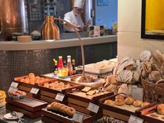 -深圳富苑皇冠假日套房酒店