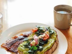 牛油果吐司-Egg•Allday Brunch(襄阳北路店)
