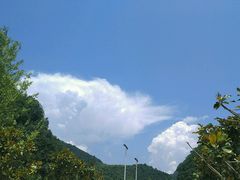 -秦岭峡谷漂流景区