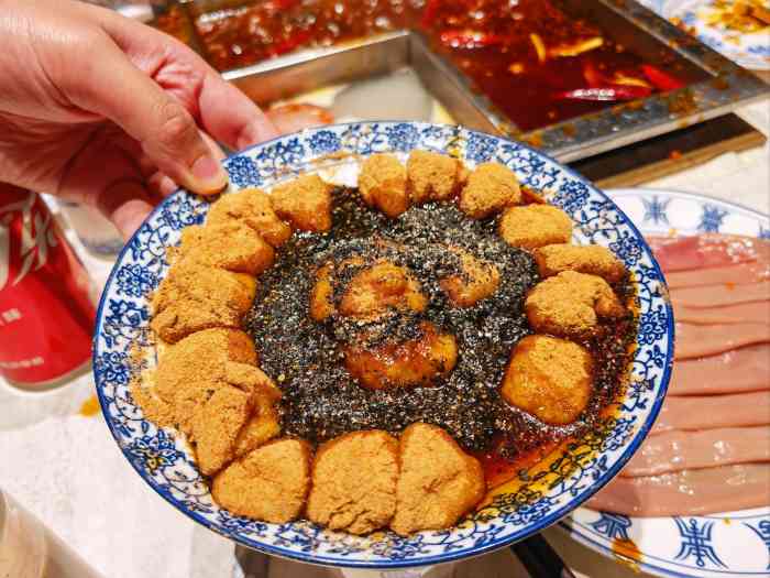 龙森园火锅(琴台路店)-"老店老味道 佐料碟里有放花椒油 所以吃起.