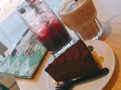 -藏猫猫咖啡主题馆(中央大道店)