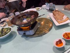 -帅巴人舅母子腊蹄民俗村