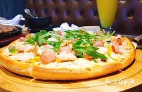 Fresh Shrimp and American Sausage Pizza