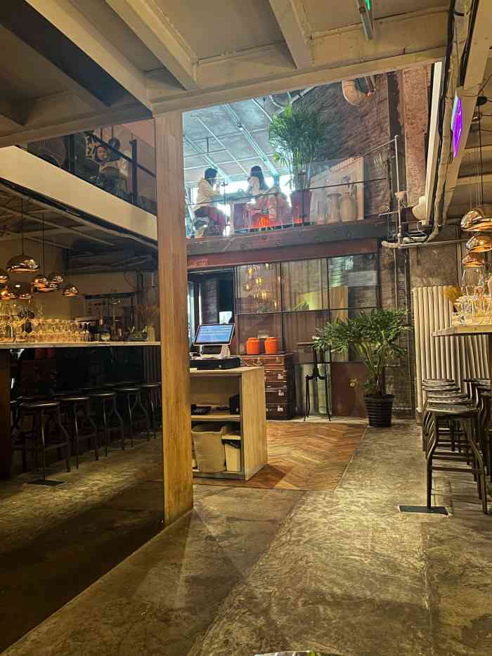 the rug(三里屯店)-"开业第一天去的,吃完蕉叶溜达溜达,结果在.